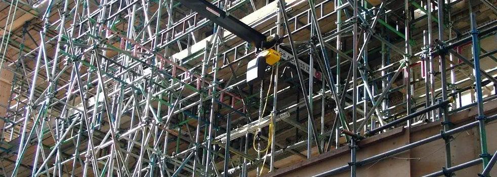 Scaffold Hoist Setup in Fulham